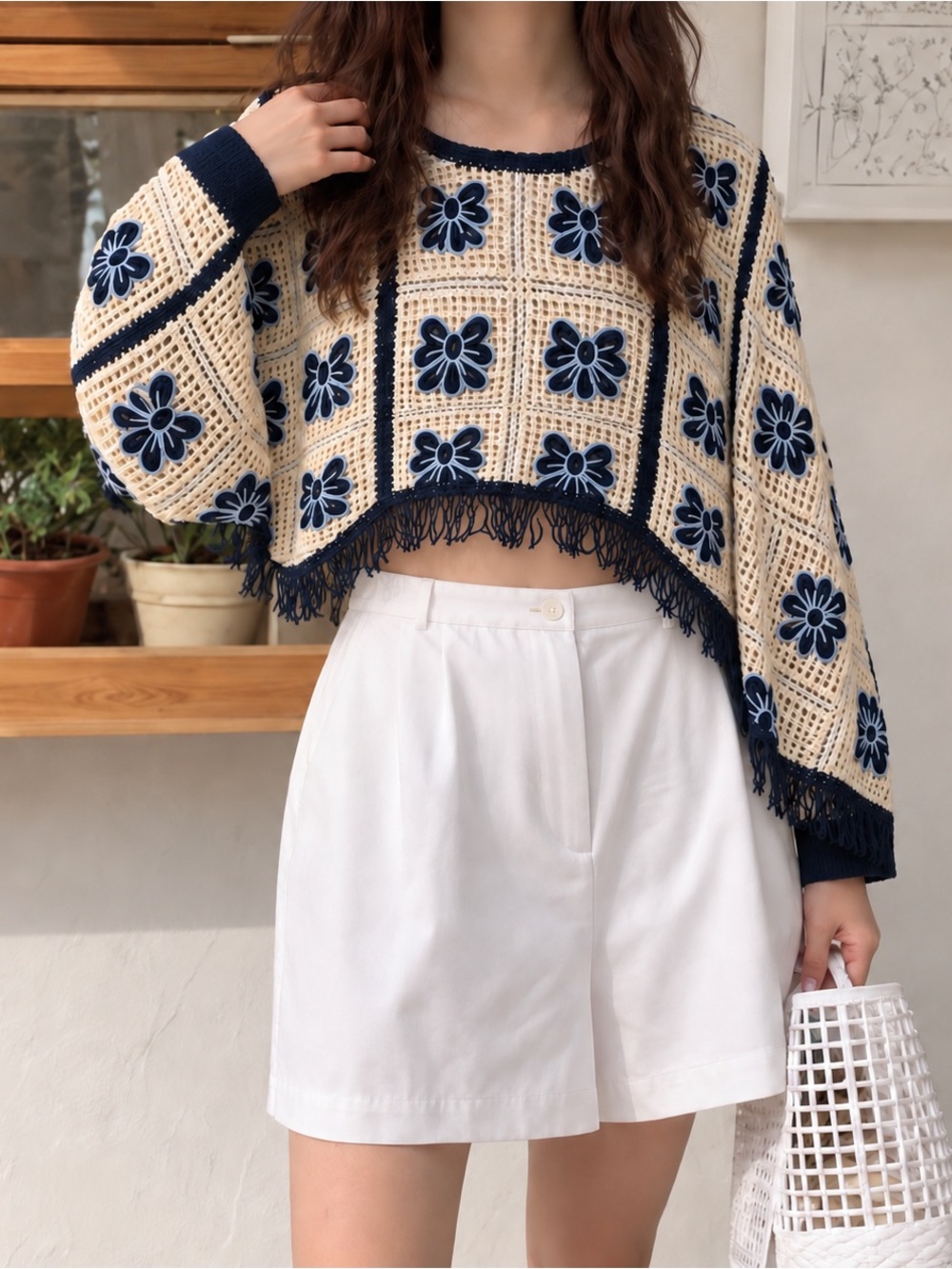 House of Harlow 1960 Floral Crochet Fringe Poncho Top – One Size